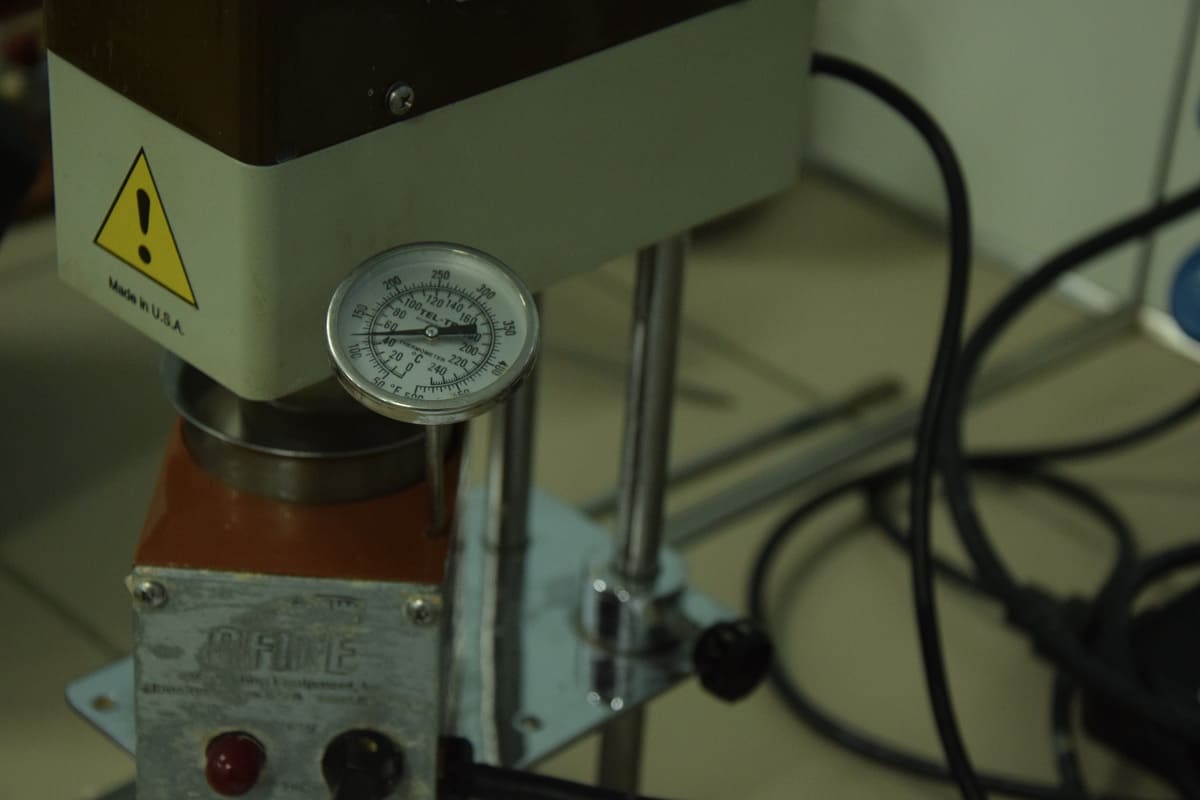 Приготування бурового розчину в апараті вихрового шару Приготування бурового розчину в апараті вихрового шару