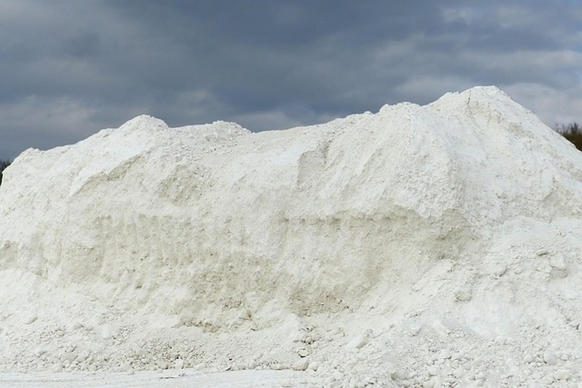 Подрібнення карбонату кальцію в апаратах вихрового шару